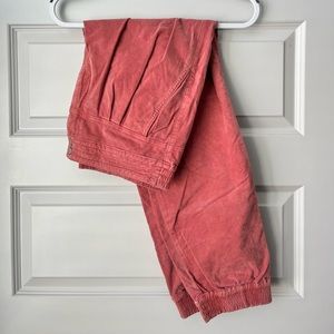 Anthropologie pink cropped pants (size: M)